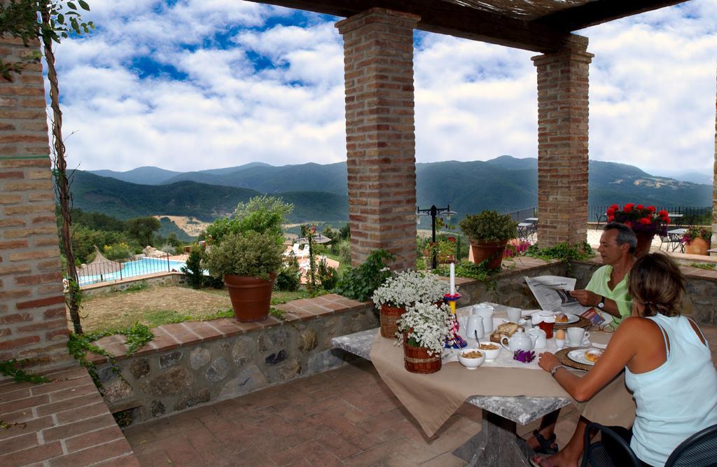 Relais Guado Al Sole Otel Pomarance Oda fotoğraf