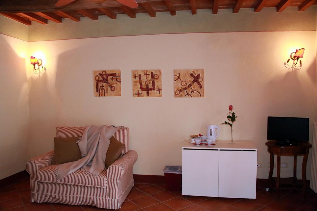 Relais Guado Al Sole Otel Pomarance Oda fotoğraf